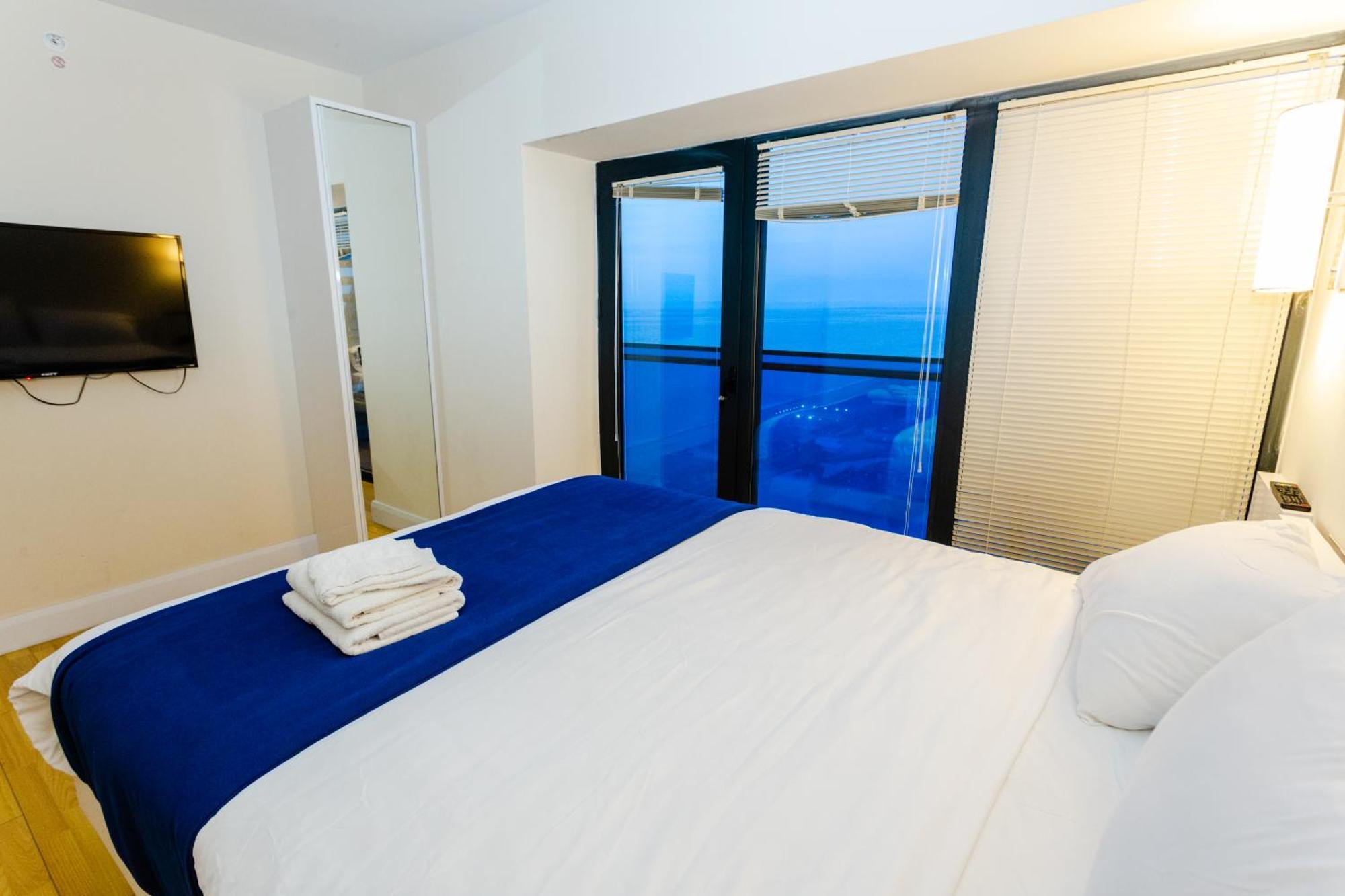 באטומי Orbi City Sea View מראה חיצוני תמונה